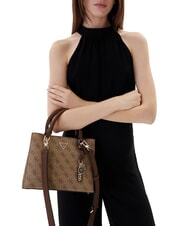 GUESS NOELLE 2 Sac &agrave; main avec bandouli&egrave;re logo latte / marron - Sacs pour Femme - 6