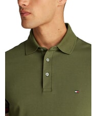 TOMMY HILFIGER TH Polo &agrave; manches courtes avec logo &eacute;lastique vert arm&eacute;e - chemise polo - 3