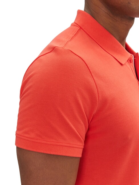 TH JEANS Polo &agrave; manches courtes avec drapeau vermillon brillant - chemise polo