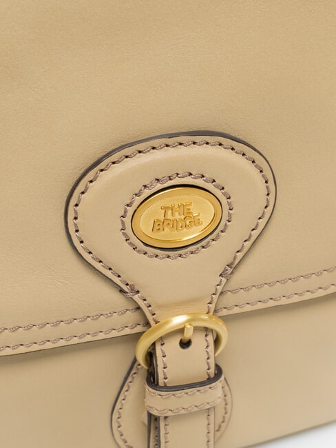 ISADORA Sac bandouli&egrave;re en cuir avec rabat beurre ab. or - Sacs pour Femme