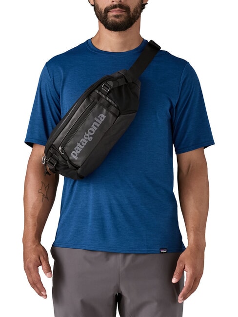 BLACK HOLE Poche noir avec noir - Sacs banane