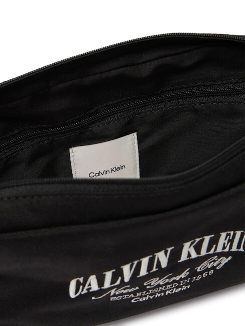 GRAPHICS &Eacute;tui &agrave; beaut&eacute; sur noir - Trousses