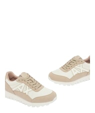 ARMANI EXCHANGE DROP MICROSUEDE Baskets avec logo lat&eacute;ral sable et blanc cass&eacute; - Chaussures Femme - 5