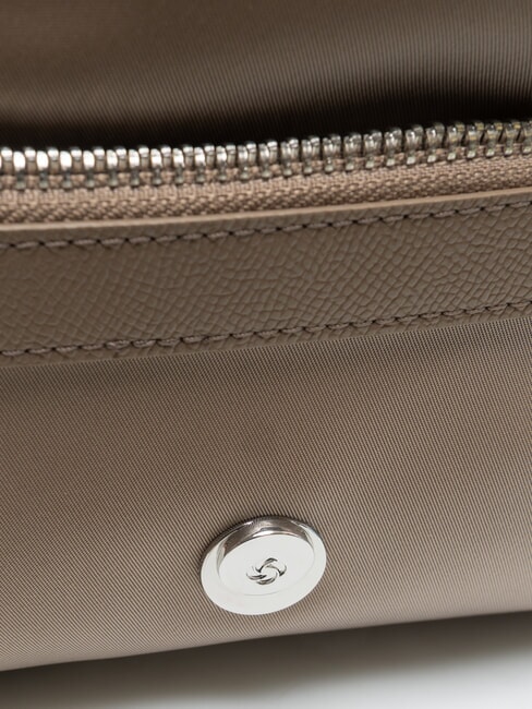 KARISSA EVO indispensables de voyage brun noisette - Trousses