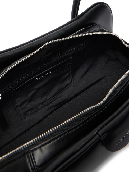 EMBOSSED LOGO BUSINE sac bandouli&egrave;re sur noir - Sacs pour Femme