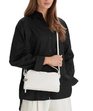 CALVIN KLEIN EMBOSSED LOGO BUSINE Sac &agrave; main avec bandouli&egrave;re alysse blanche - Sacs pour Femme - 2