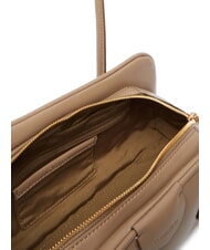 CALVIN KLEIN EMBOSSED LOGO BUSINE sac bandouli&egrave;re taupe du d&eacute;sert - Sacs pour Femme - 5