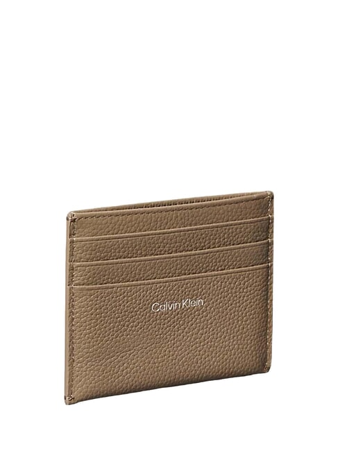 HARDWARE EMBLEM PEBB porte-cartes en cuir plat taupe du d&eacute;sert - Portefeuilles Femme