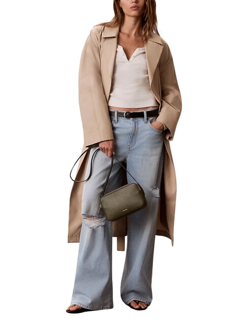 EMBOSSED LOGO Mini sac &agrave; bandouli&egrave;re cypr&egrave;s - Sacs pour Femme