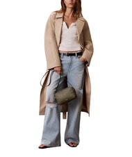 CALVIN KLEIN EMBOSSED LOGO Mini sac &agrave; bandouli&egrave;re cypr&egrave;s - Sacs pour Femme - 2