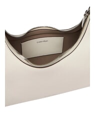 CALVIN KLEIN EMBOSSED LOGO Sac &agrave; bandouli&egrave;re, avec bandouli&egrave;re alysse blanche - Sacs pour Femme - 5