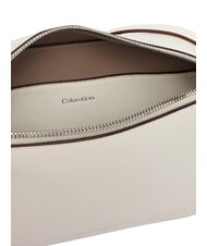 CALVIN KLEIN EMBOSSED LOGO Mini sac &agrave; bandouli&egrave;re alysse blanche - Sacs pour Femme - 5