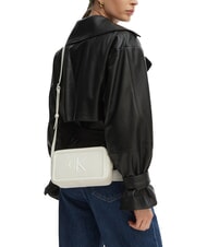 CALVIN KLEIN BOLD MONOGRAM Mini sac &agrave; bandouli&egrave;re alysse blanche - Sacs pour Femme - 2