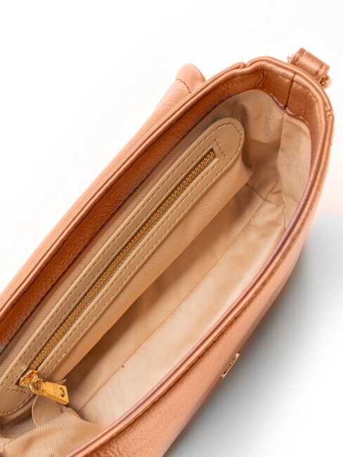 EMBOSSED sac bandouli&egrave;re ch&acirc;taigne - Sacs pour Femme