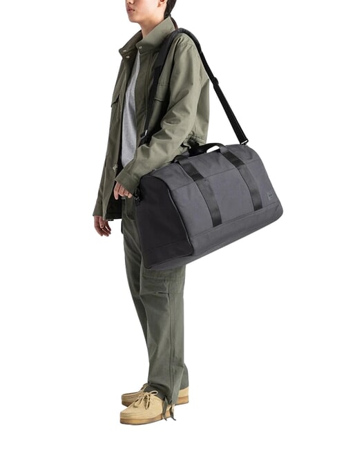 NOVEL TECH Sac de sport avec bandouli&egrave;re NOIR - Sacs de voyage