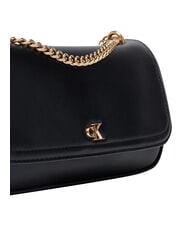 CALVIN KLEIN CK CONVERTIBLE sac bandouli&egrave;re sur noir - Sacs pour Femme - 5