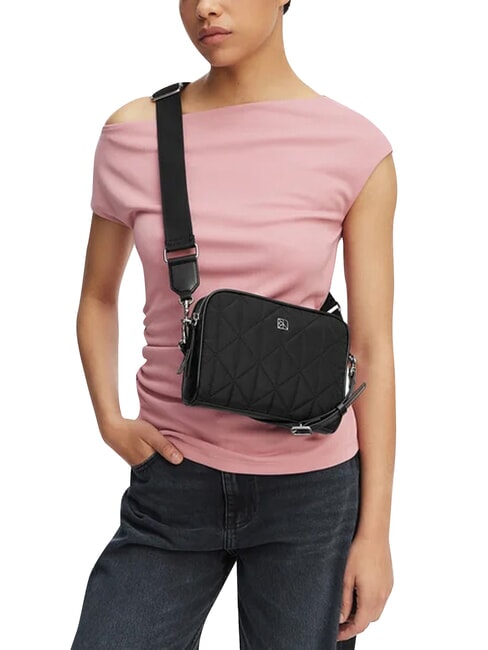 QUILTED NYLON Mini sac bandouli&egrave;re, avec bandouli&egrave;re sur noir - Sacs pour Femme
