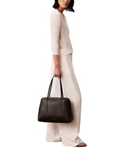 CALVIN KLEIN FOIL LOGO Sac bandouli&egrave;re XL noix de coco noire/grill&eacute;e - Sacs pour Femme - 2