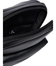 CALVIN KLEIN BOLD LOGO WEBBING sac bandouli&egrave;re sur noir - Sacs en Bandouli&egrave;res pour Homme - 4