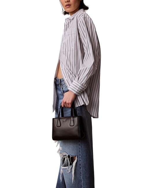 CK MINI Mini sac &agrave; main avec bandouli&egrave;re sur noir - Sacs pour Femme