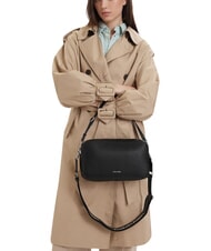 CALVIN KLEIN WEBBING Sac bandouli&egrave;re, avec bandouli&egrave;re sur noir - Sacs pour Femme - 2