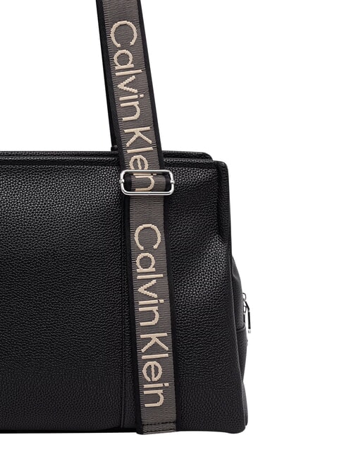 WEBBING sac bandouli&egrave;re sur noir - Sacs pour Femme