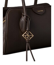 CALVIN KLEIN EMBLEM TRIO sac bandouli&egrave;re argent d&eacute;licieux/antique - Sacs pour Femme - 5