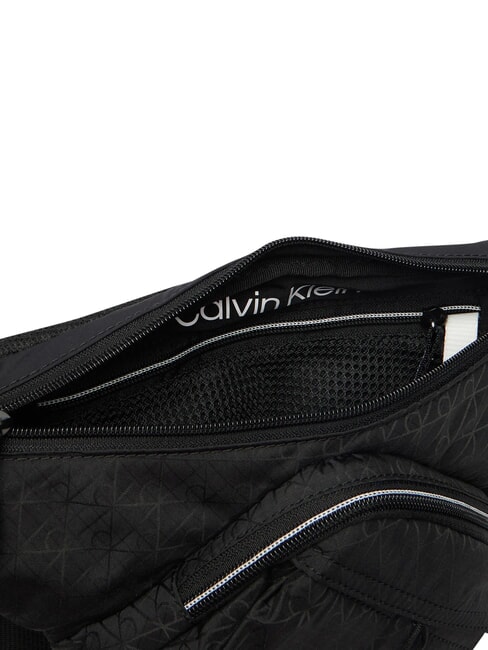 EMBLEM AOP sac bandouli&egrave;re sur noir - Sacs en Bandouli&egrave;res pour Homme