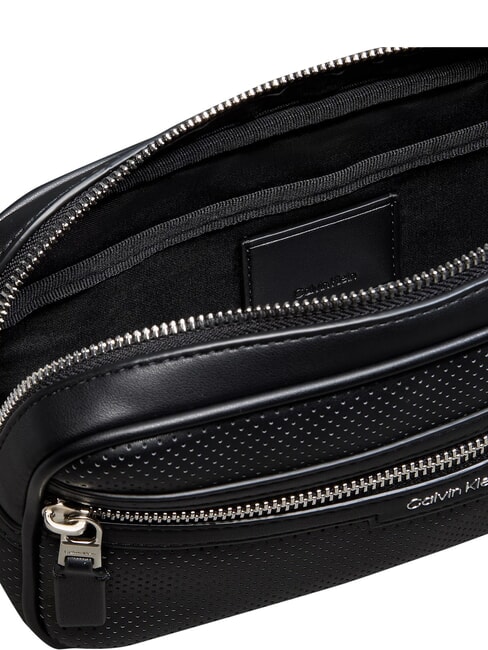 PERFORATED Poche sur noir - Sacs banane