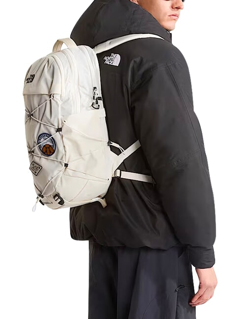 W BOREALIS PATCH Sac &agrave; dos de voyage dune blanche/patch - Sacs &agrave; dos pour l'&Eacute;cole & les Loisirs