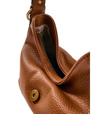 GUESS CAMDEN sac bandouli&egrave;re COGNAC - Sacs pour Femme - 9