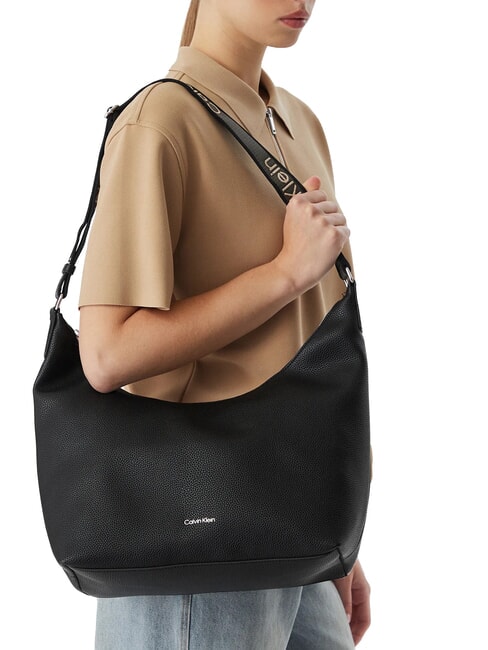 WEBBING sac bandouli&egrave;re sur noir - Sacs pour Femme