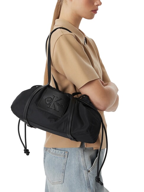 NYLON Sac &agrave; provisions sur noir - Sacs pour Femme
