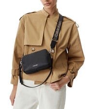 CALVIN KLEIN WEBBING Mini sac bandouli&egrave;re, avec bandouli&egrave;re sur noir - Sacs pour Femme - 2