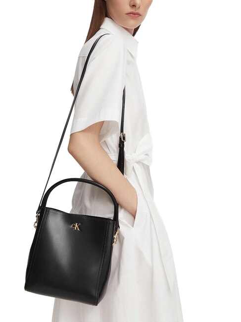 CK CONVERTIBLE Mini sac seau avec bandouli&egrave;re le noir - Sacs pour Femme