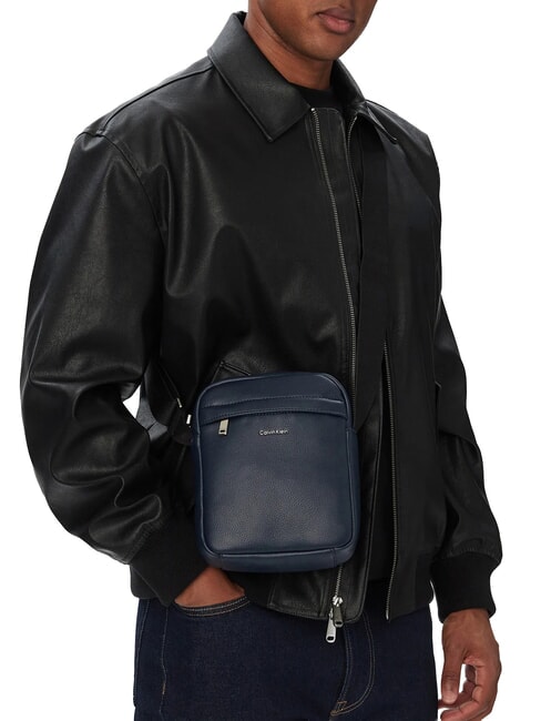 RAISED LOGO sac bandouli&egrave;re nuits bleues - Sacs en Bandouli&egrave;res pour Homme