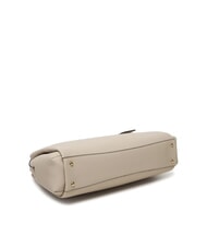 GUESS EVIE sac bandouli&egrave;re taupe clair - Sacs pour Femme - 4
