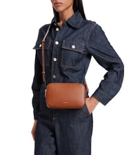 CALVIN KLEIN EMBOSSED LOGO Mini sac &agrave; bandouli&egrave;re ocre naturelle - Sacs pour Femme - 2