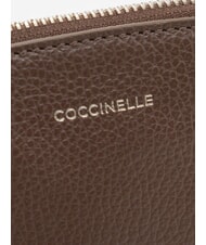 COCCINELLE ROUNDED ENVELOPE pochette en cuir brunette - Sacs pour Femme - 4