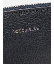 COCCINELLE ROUNDED ENVELOPE pochette en cuir bleu nuit - Sacs pour Femme - 4