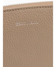 COCCINELLE ROUNDED ENVELOPE pochette en cuir taupe chaud - Sacs pour Femme - 4