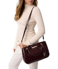 GUESS CARMELLA Sac &agrave; main avec bandouli&egrave;re logo bordeaux - Sacs pour Femme - 2