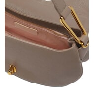 COCCINELLE MAGIE SOFT Sac bandouli&egrave;re en cuir avec bandouli&egrave;re taupe chaud - Sacs pour Femme - 4