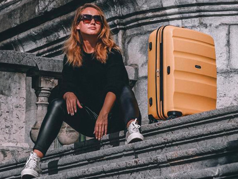 AMERICAN TOURISTER - générique OCTOBRE